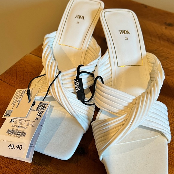 Zara Shoes Nwt Zara White Kitten Heel Sandals Poshmark